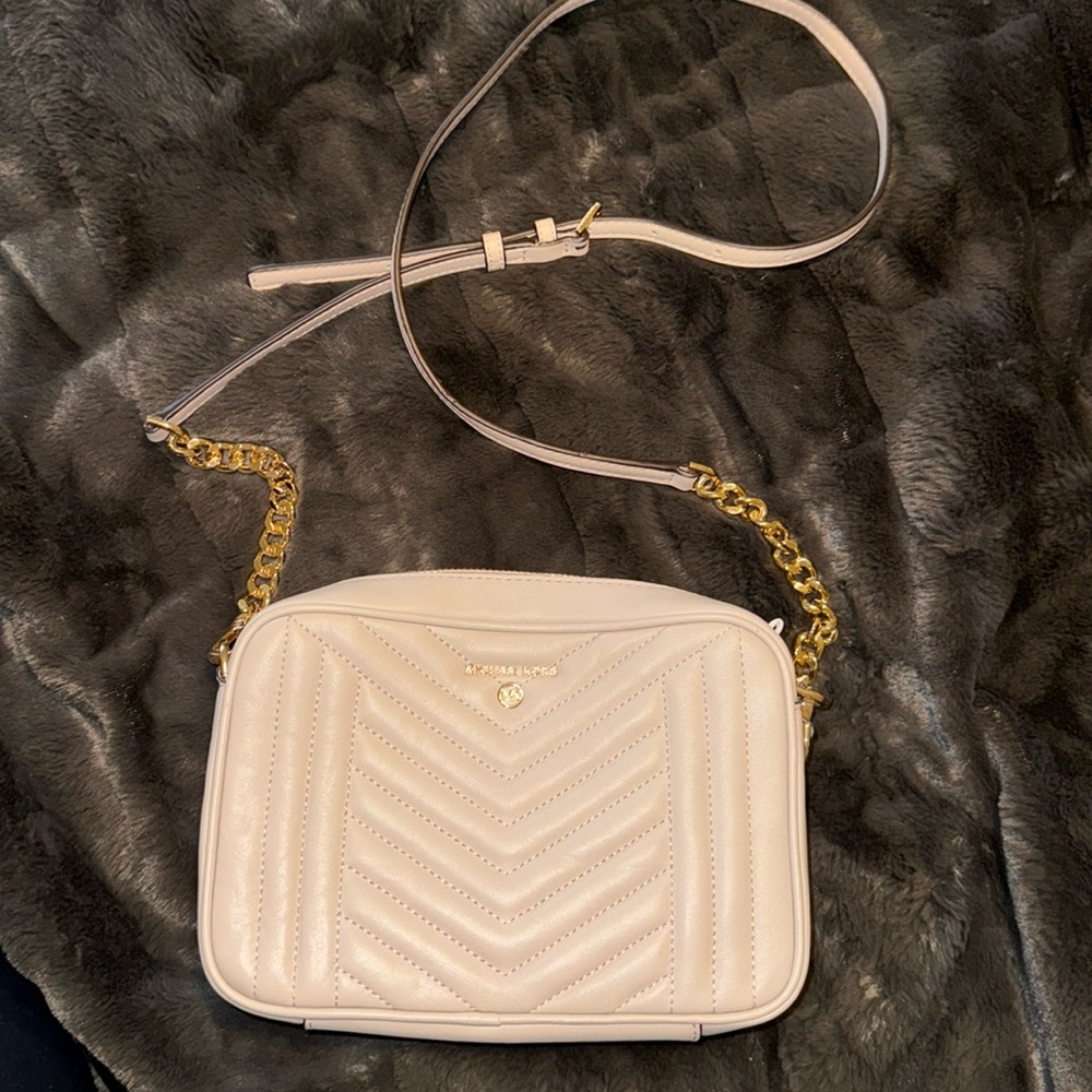 Light pink Michael kors cross body